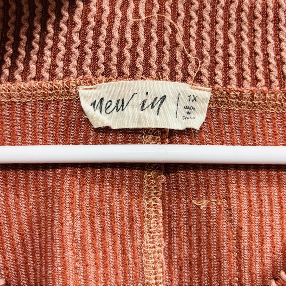 New In Rust V-Neck Textured Sweater with Flared Sleeves - Picture 4 of 6